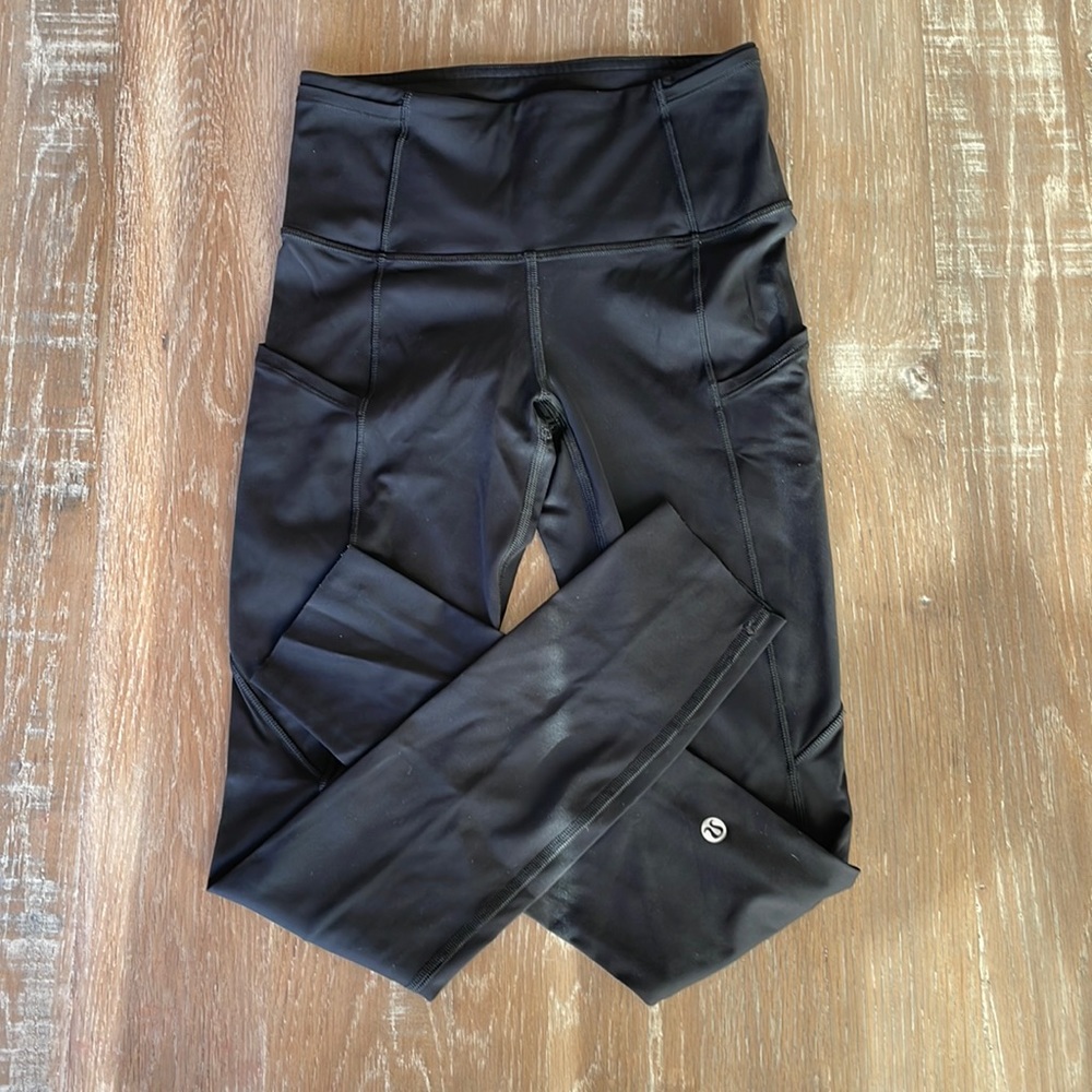black lululemon leggings
